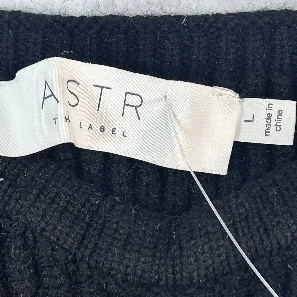 ASTR The Label Esma Sweater Womens L NWT Black Puff Sleeve V Neck Knit Pullover